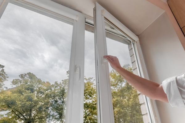 Cost of Vinyl Window Repair in Cypress